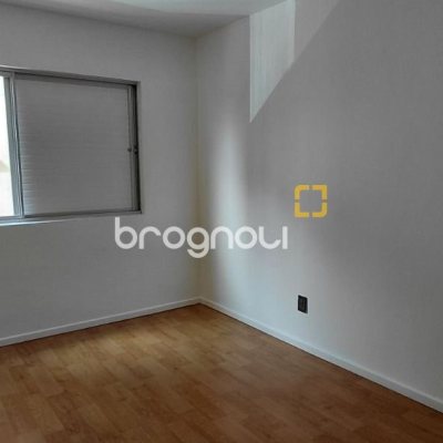 Apartamento com 140m², 3 quartos (sendo 1 suíte), 1 garagem, no bairro Agronômica em Florianópolis