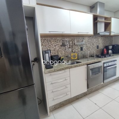 Apartamento com 100m², 3 quartos (sendo 1 suíte), 1 garagem, no bairro Capoeiras em Florianópolis