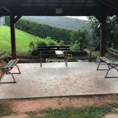Apartamento com 100m², 3 quartos (sendo 1 suíte), 1 garagem, no bairro Capoeiras em Florianópolis