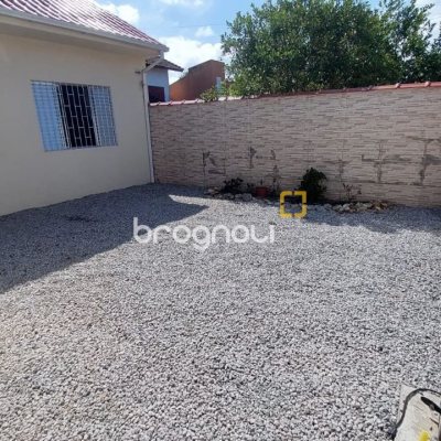 Casa com 65m², 2 quartos, 1 garagem, no bairro Campeche em Florianópolis