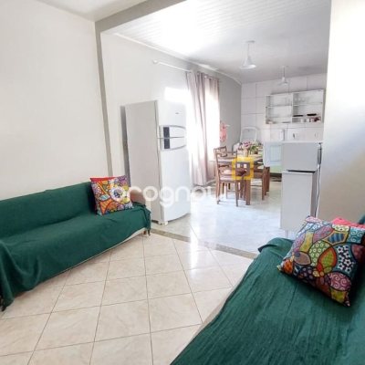 Casa com 65m², 2 quartos, 1 garagem, no bairro Campeche em Florianópolis
