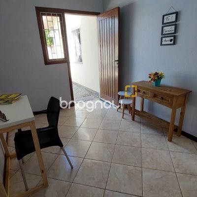 Casa com 65m², 2 quartos, 1 garagem, no bairro Campeche em Florianópolis