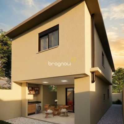 Casa com 139m², 3 quartos (sendo 1 suíte), 2 garagens, no bairro Ingleses em Florianópolis