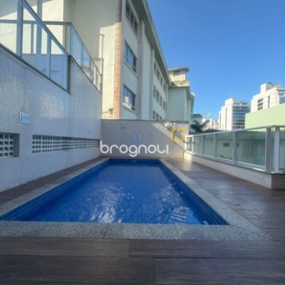 Apartamento com 78m², 3 quartos (sendo 1 suíte), 1 garagem, no bairro Centro em Florianópolis
