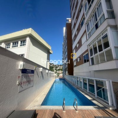 Apartamento com 78m², 3 quartos (sendo 1 suíte), 1 garagem, no bairro Centro em Florianópolis