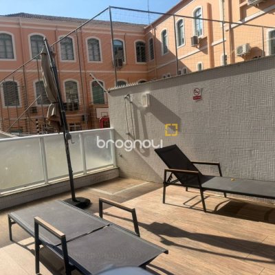 Apartamento com 78m², 3 quartos (sendo 1 suíte), 1 garagem, no bairro Centro em Florianópolis