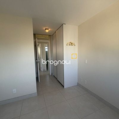 Apartamento com 78m², 3 quartos (sendo 1 suíte), 1 garagem, no bairro Centro em Florianópolis