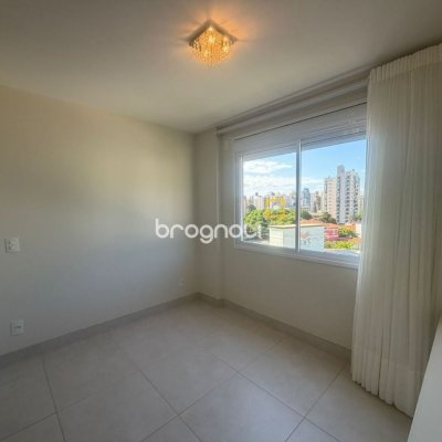 Apartamento com 78m², 3 quartos (sendo 1 suíte), 1 garagem, no bairro Centro em Florianópolis