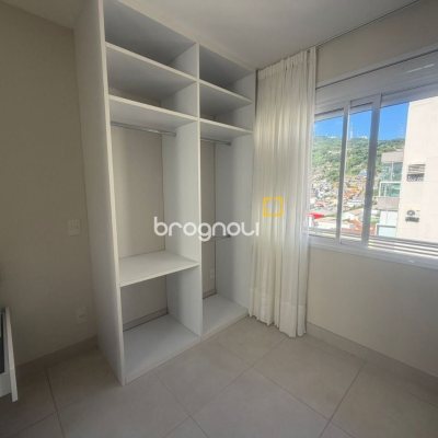 Apartamento com 78m², 3 quartos (sendo 1 suíte), 1 garagem, no bairro Centro em Florianópolis