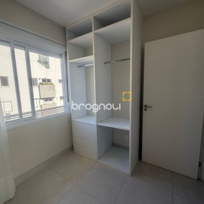Apartamento com 78m², 3 quartos (sendo 1 suíte), 1 garagem, no bairro Centro em Florianópolis