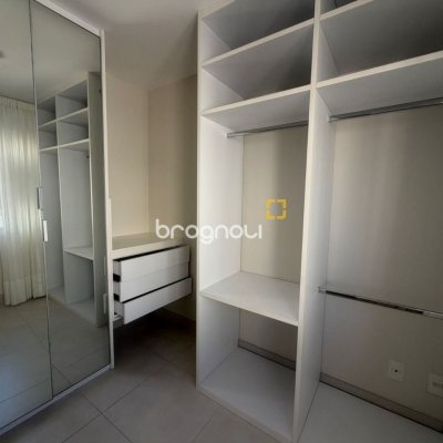 Apartamento com 78m², 3 quartos (sendo 1 suíte), 1 garagem, no bairro Centro em Florianópolis