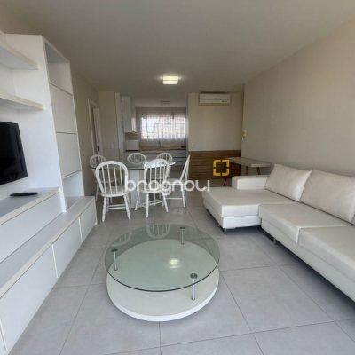 Apartamento com 78m², 3 quartos (sendo 1 suíte), 1 garagem, no bairro Centro em Florianópolis