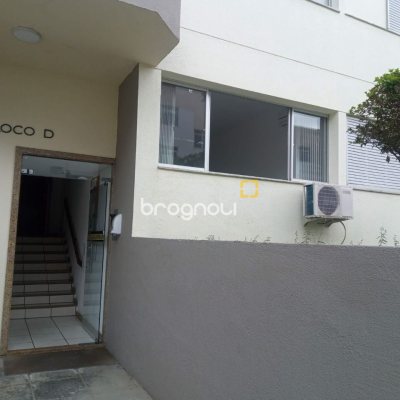 Apartamento com 101m², 4 quartos (sendo 1 suíte), 1 garagem, no bairro Carvoeira em Florianópolis