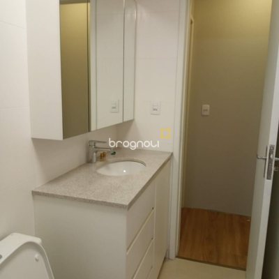 Apartamento com 101m², 4 quartos (sendo 1 suíte), 1 garagem, no bairro Carvoeira em Florianópolis