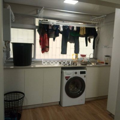 Apartamento com 101m², 4 quartos (sendo 1 suíte), 1 garagem, no bairro Carvoeira em Florianópolis