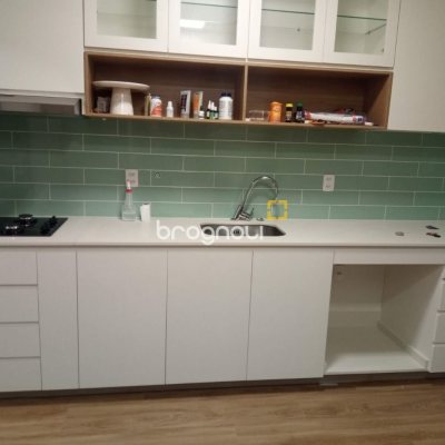 Apartamento com 101m², 4 quartos (sendo 1 suíte), 1 garagem, no bairro Carvoeira em Florianópolis
