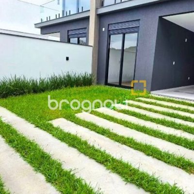 Casa com 200m², 4 quartos (sendo 4 suítes), 3 garagens, no bairro Ingleses do Rio Vermelho em Florianópolis