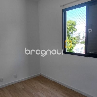 Apartamento com 63m², 2 quartos (sendo 1 suíte), 1 garagem, no bairro Itacorubi em Florianópolis