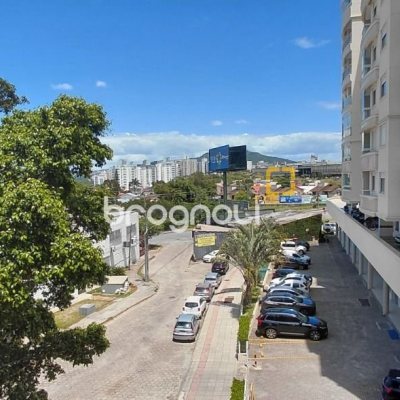 Apartamento com 63m², 2 quartos (sendo 1 suíte), 1 garagem, no bairro Itacorubi em Florianópolis