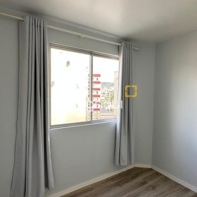 Apartamento com 96m², 3 quartos (sendo 1 suíte), 1 garagem, no bairro Trindade em Florianópolis