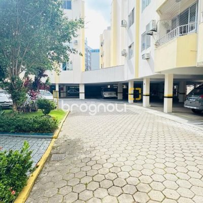 Apartamento com 96m², 3 quartos (sendo 1 suíte), 1 garagem, no bairro Trindade em Florianópolis