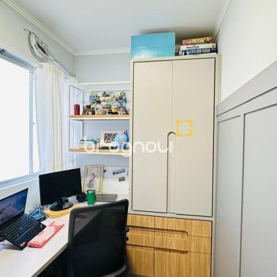 Apartamento com 96m², 3 quartos (sendo 1 suíte), 1 garagem, no bairro Trindade em Florianópolis