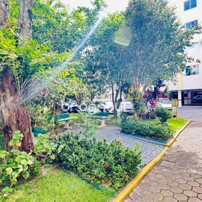 Apartamento com 96m², 3 quartos (sendo 1 suíte), 1 garagem, no bairro Trindade em Florianópolis