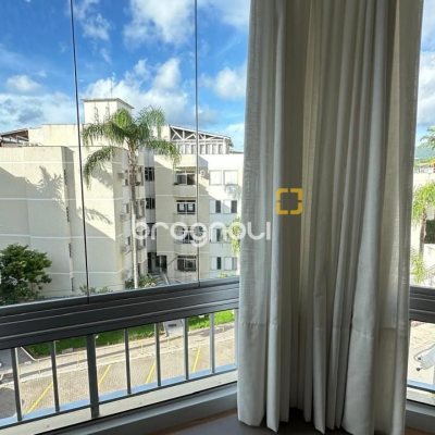 Apartamento com 96m², 3 quartos (sendo 1 suíte), 1 garagem, no bairro Trindade em Florianópolis