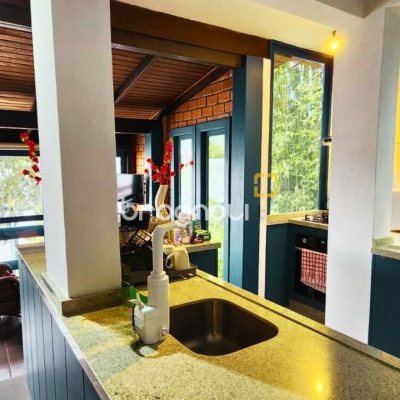 Casa com 180m², 5 quartos (sendo 1 suíte), 2 garagens, no bairro Ribeirão da Ilha em Florianópolis