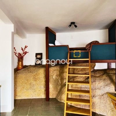 Casa com 180m², 5 quartos (sendo 1 suíte), 2 garagens, no bairro Ribeirão da Ilha em Florianópolis