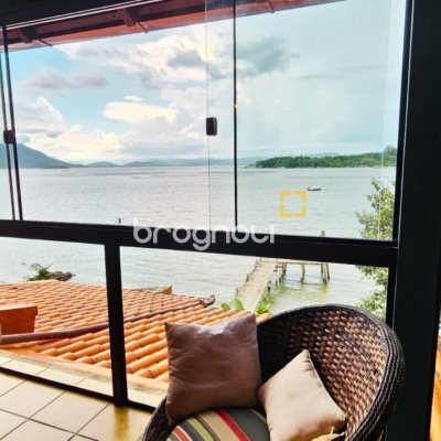 Casa com 180m², 5 quartos (sendo 1 suíte), 2 garagens, no bairro Ribeirão da Ilha em Florianópolis