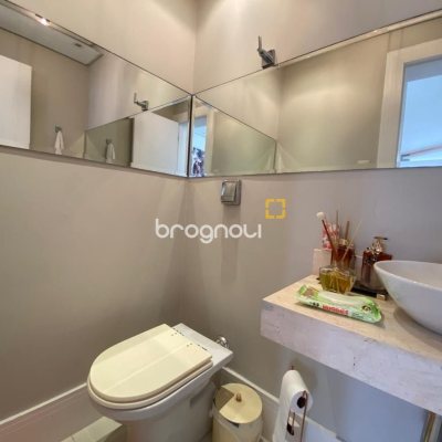 Cobertura com 501m², 4 quartos (sendo 3 suítes), 3 garagens, no bairro Trindade em Florianópolis