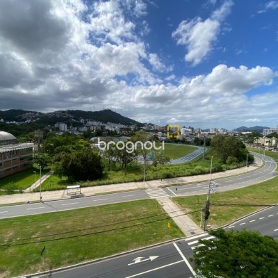 Cobertura com 501m², 4 quartos (sendo 3 suítes), 3 garagens, no bairro Trindade em Florianópolis