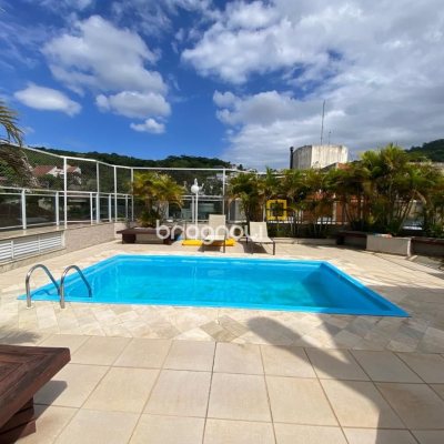 Cobertura com 501m², 4 quartos (sendo 3 suítes), 3 garagens, no bairro Trindade em Florianópolis