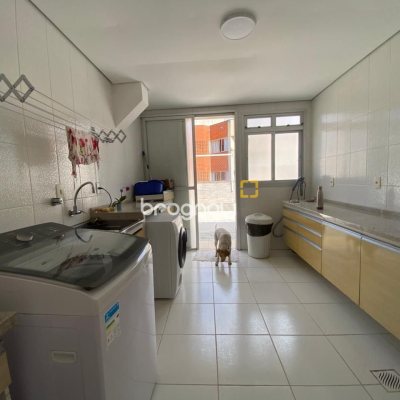 Cobertura com 501m², 4 quartos (sendo 3 suítes), 3 garagens, no bairro Trindade em Florianópolis