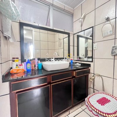 Apartamento com 54m², 1 quarto, no bairro Coqueiros em Florianópolis
