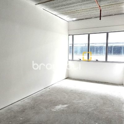 Sala com 25m², 1 garagem, no bairro Vargem Pequena em Florianópolis