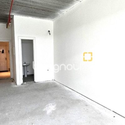 Sala com 25m², 1 garagem, no bairro Vargem Pequena em Florianópolis