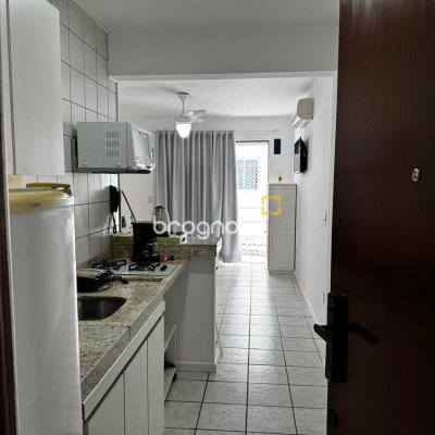 Apartamento com 28m², 1 quarto, no bairro Canasvieiras em Florianópolis