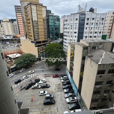 Sala com 40m², no bairro Centro em Florianópolis