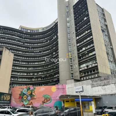 Sala com 40m², no bairro Centro em Florianópolis