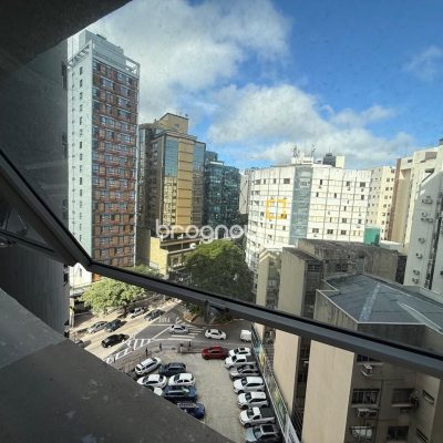 Sala com 40m², no bairro Centro em Florianópolis