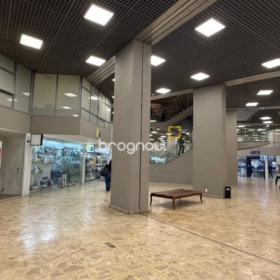 Sala com 40m², no bairro Centro em Florianópolis