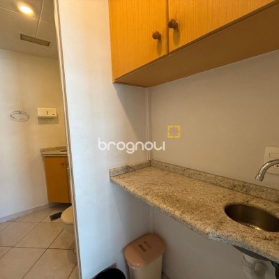 Sala com 40m², no bairro Centro em Florianópolis