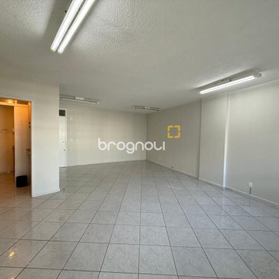 Sala com 40m², no bairro Centro em Florianópolis