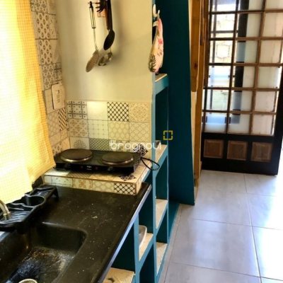 Casa com 80m², 3 quartos, 4 garagens, no bairro Campeche em Florianópolis