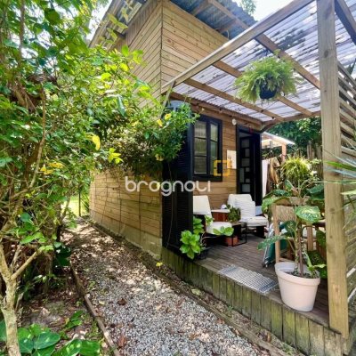 Casa com 80m², 3 quartos, 4 garagens, no bairro Campeche em Florianópolis