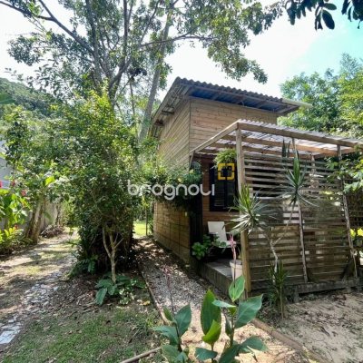 Casa com 80m², 3 quartos, 4 garagens, no bairro Campeche em Florianópolis
