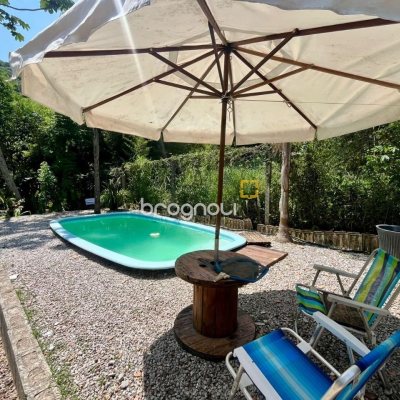 Casa com 80m², 3 quartos, 4 garagens, no bairro Campeche em Florianópolis