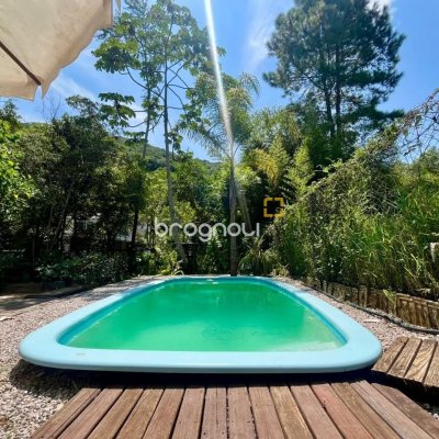 Casa com 80m², 3 quartos, 4 garagens, no bairro Campeche em Florianópolis